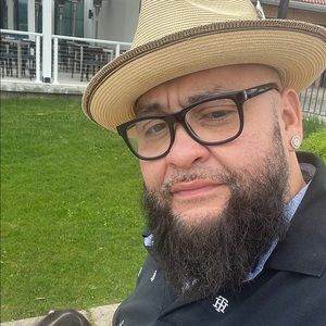 Meet your Posher, Marlon